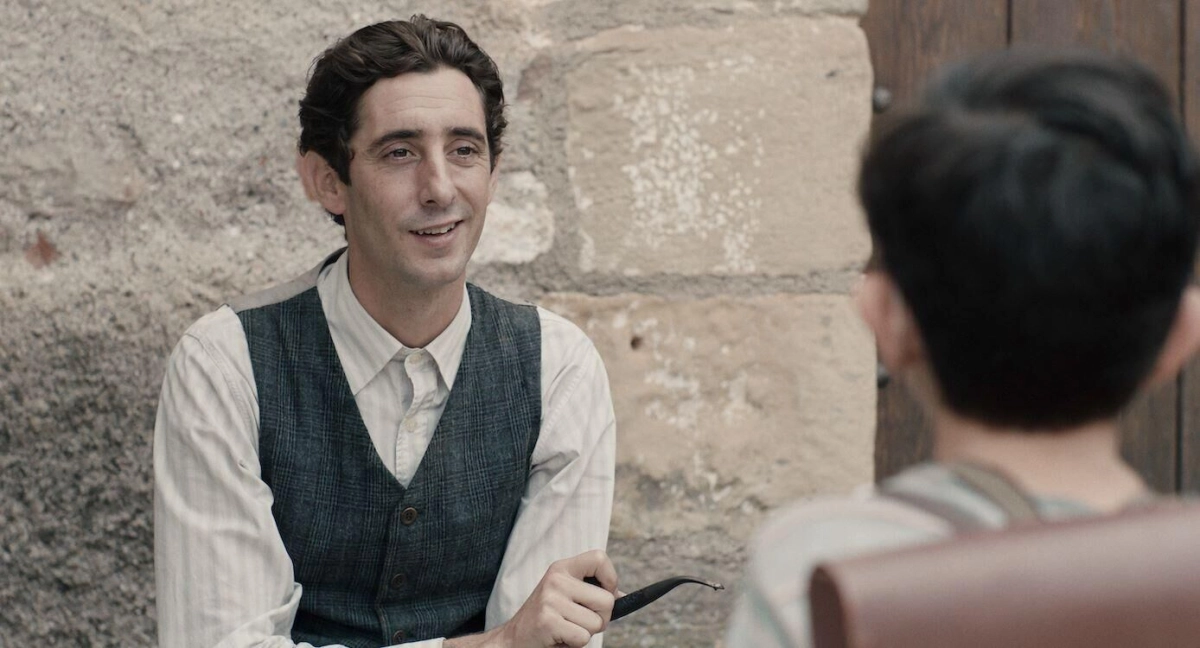 The Teacher Who Promised the Sea